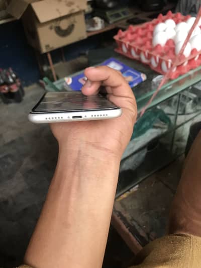 Apple iPhone XR