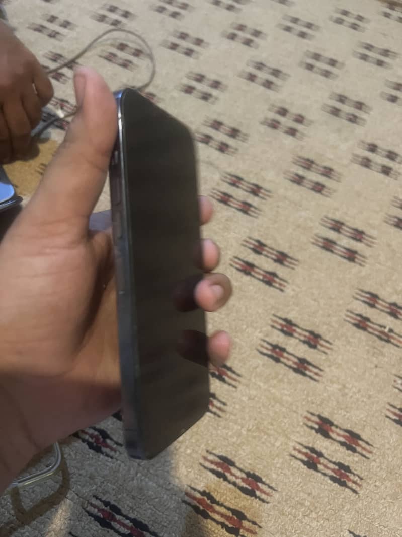 Apple iPhone 13 Pro Max 6