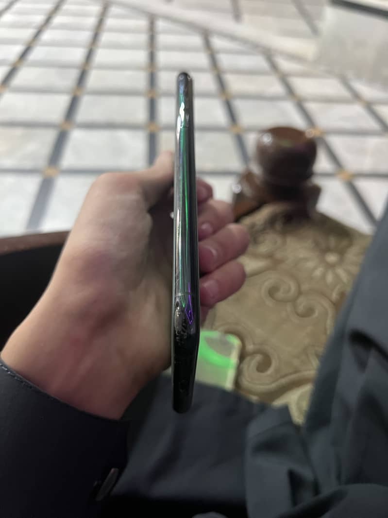 Apple iPhone 11 Pro Max 3