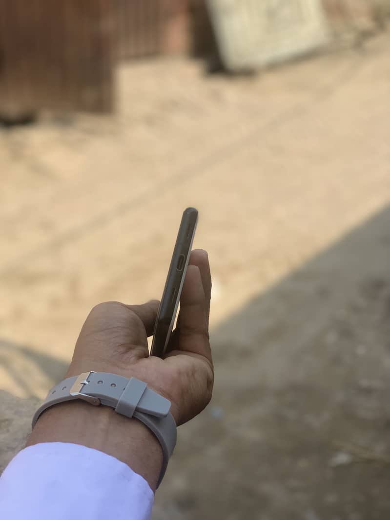 Google Pixel 6a 5