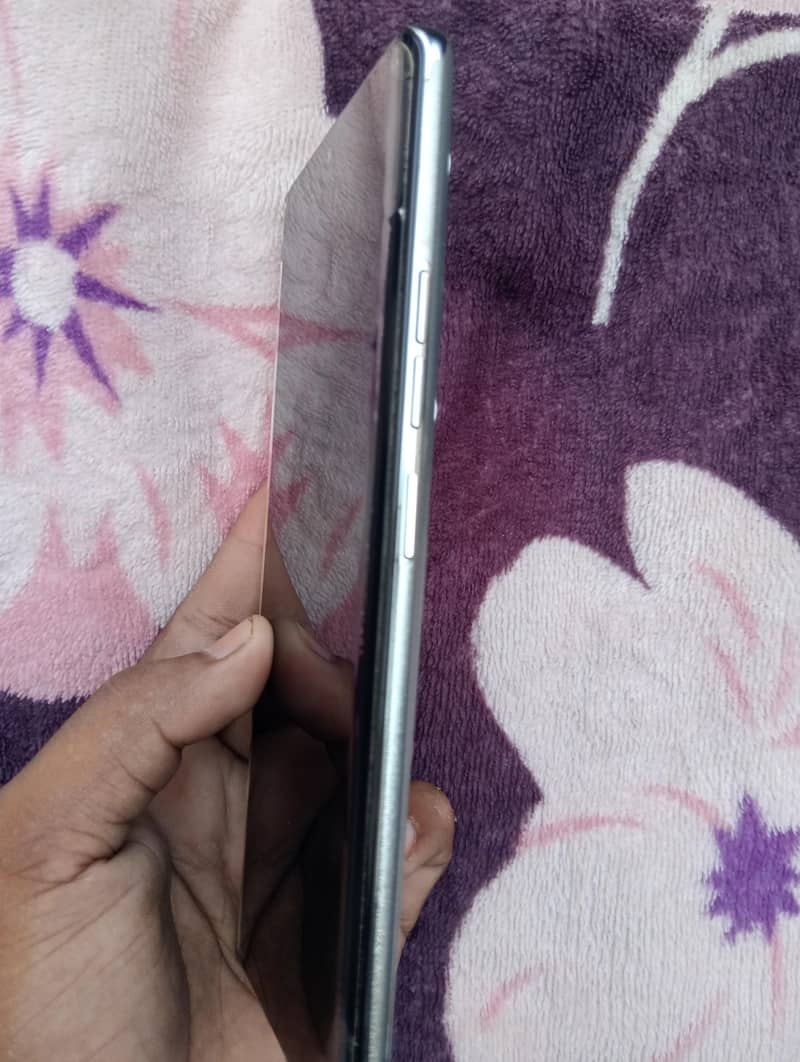 Tecno CAMON 40 Pro 1
