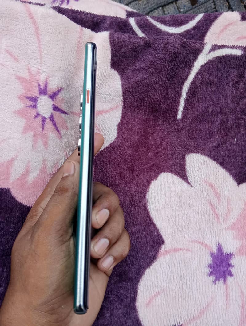Tecno CAMON 40 Pro 2