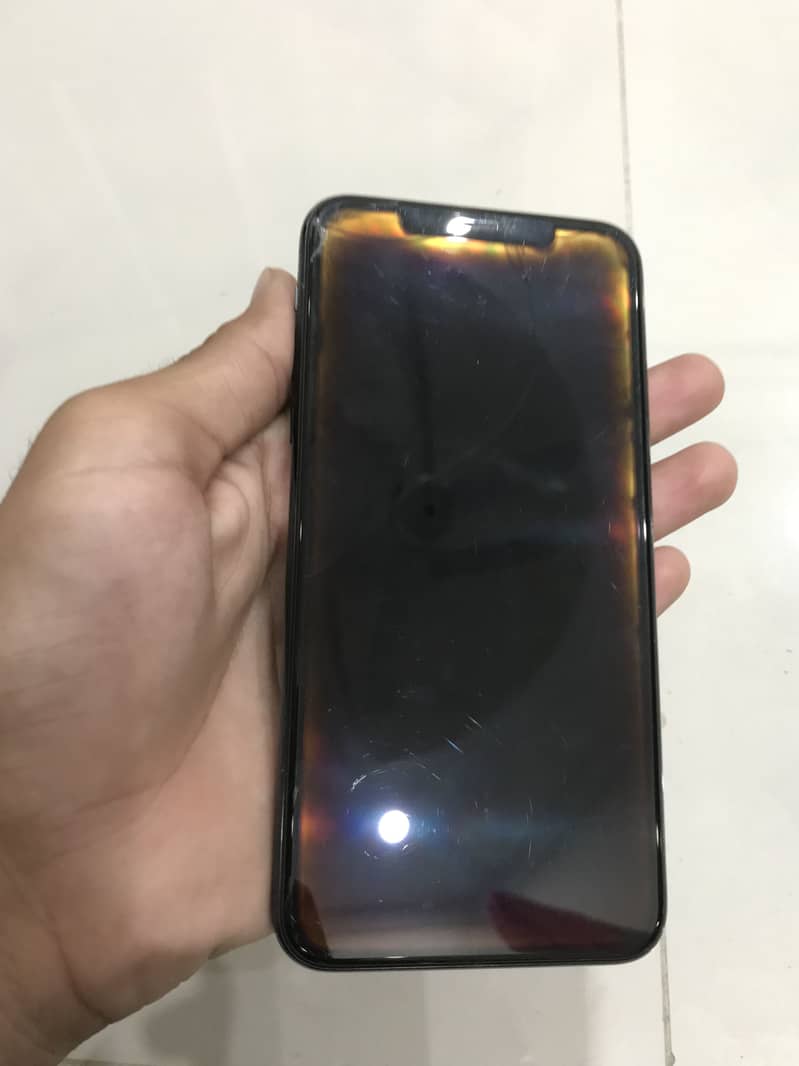 Apple iPhone 11 Pro Max 2