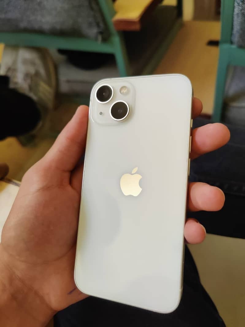 Apple iPhone 13 7
