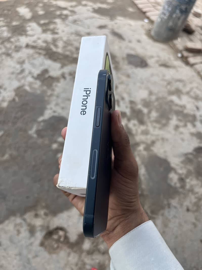Apple iPhone 14 2