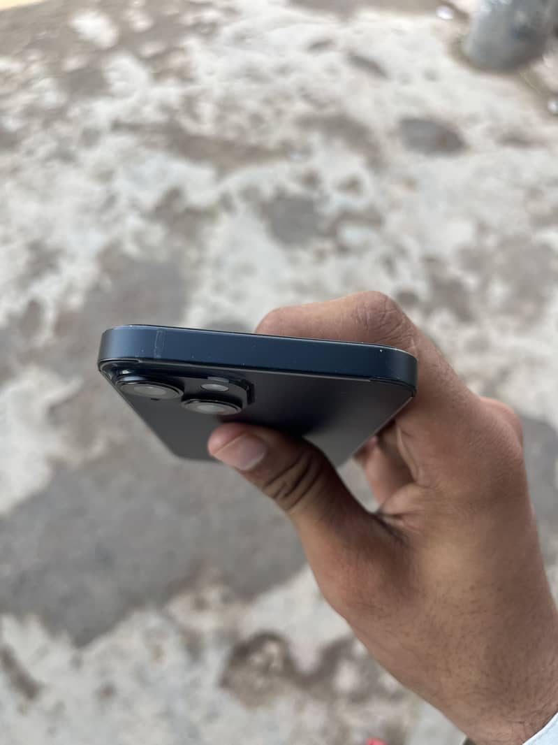 Apple iPhone 14 5