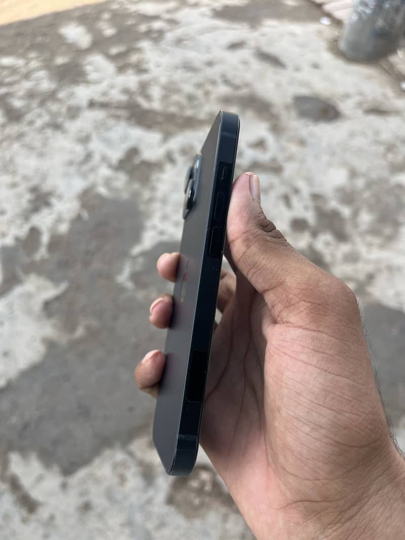 Apple iPhone 14 6