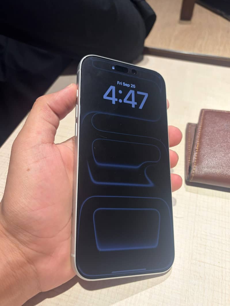 Apple iPhone 17 Pro Max 5