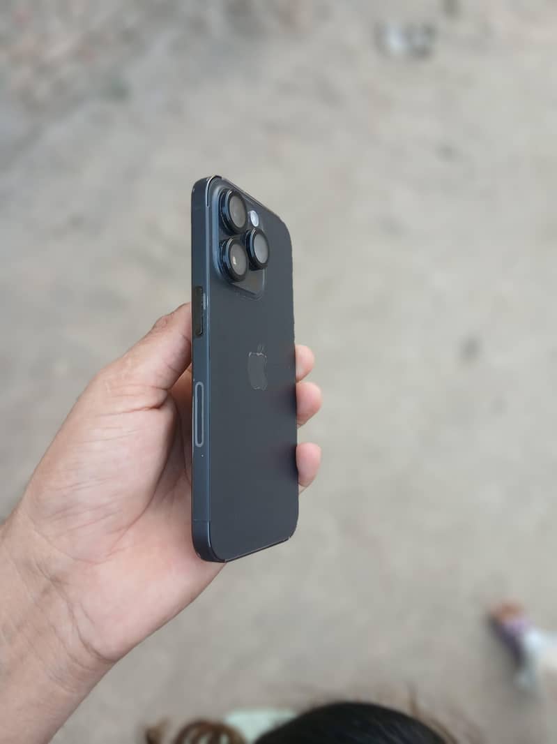 Apple iPhone 14 Pro 3