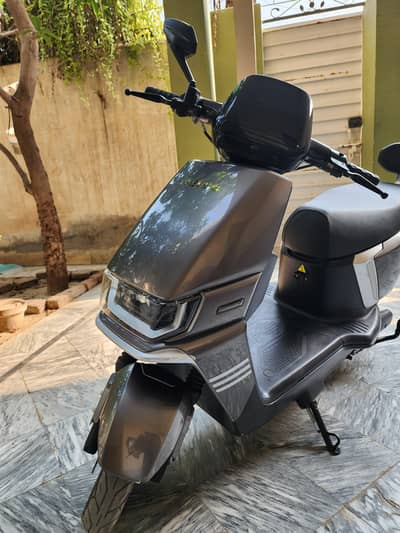 REVOO A12 Electric Scooty 2026 – Only 2 Months Used – Like New