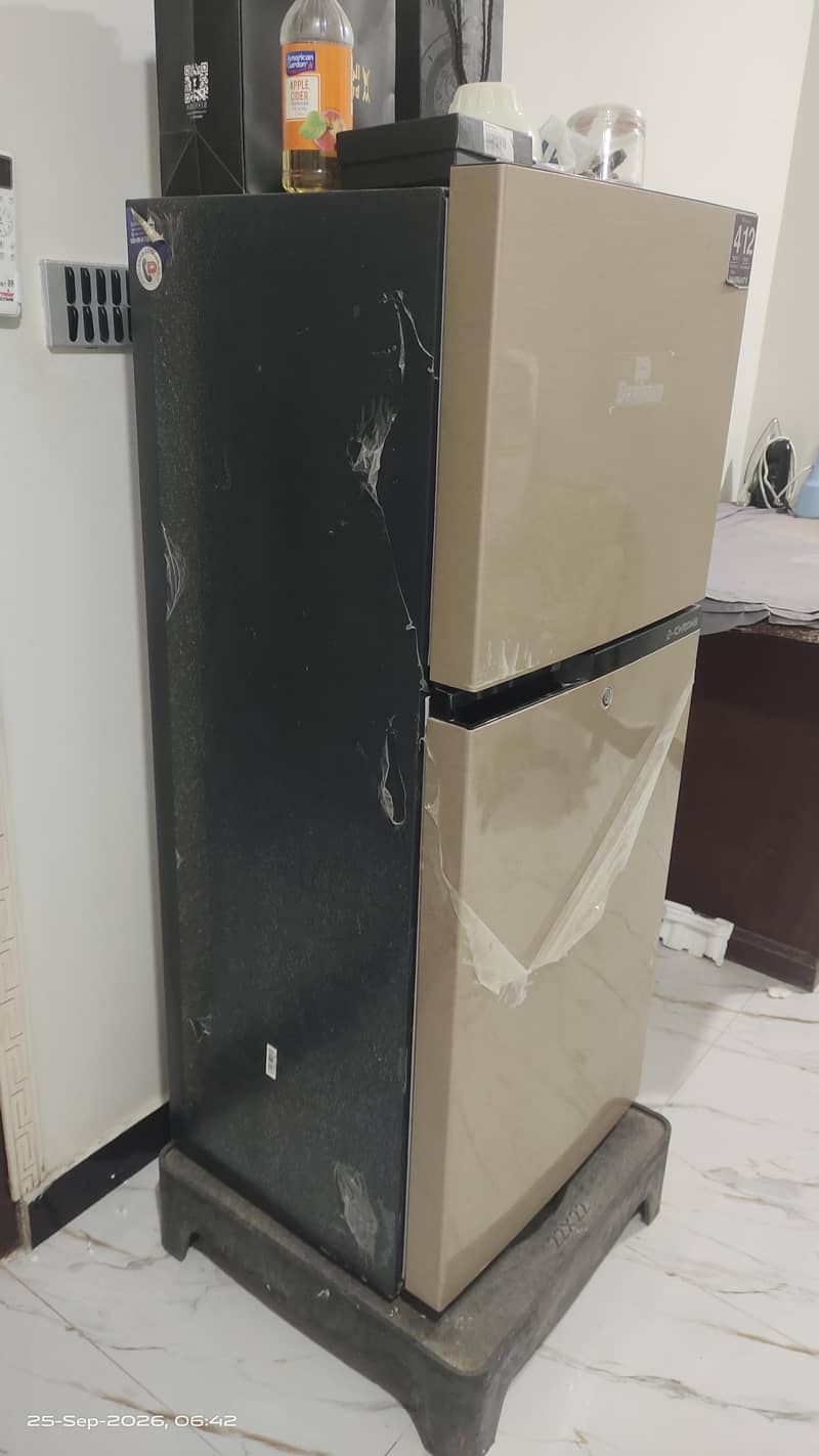 Dawlance refrigerator 1