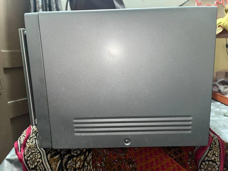 microwave oven 3