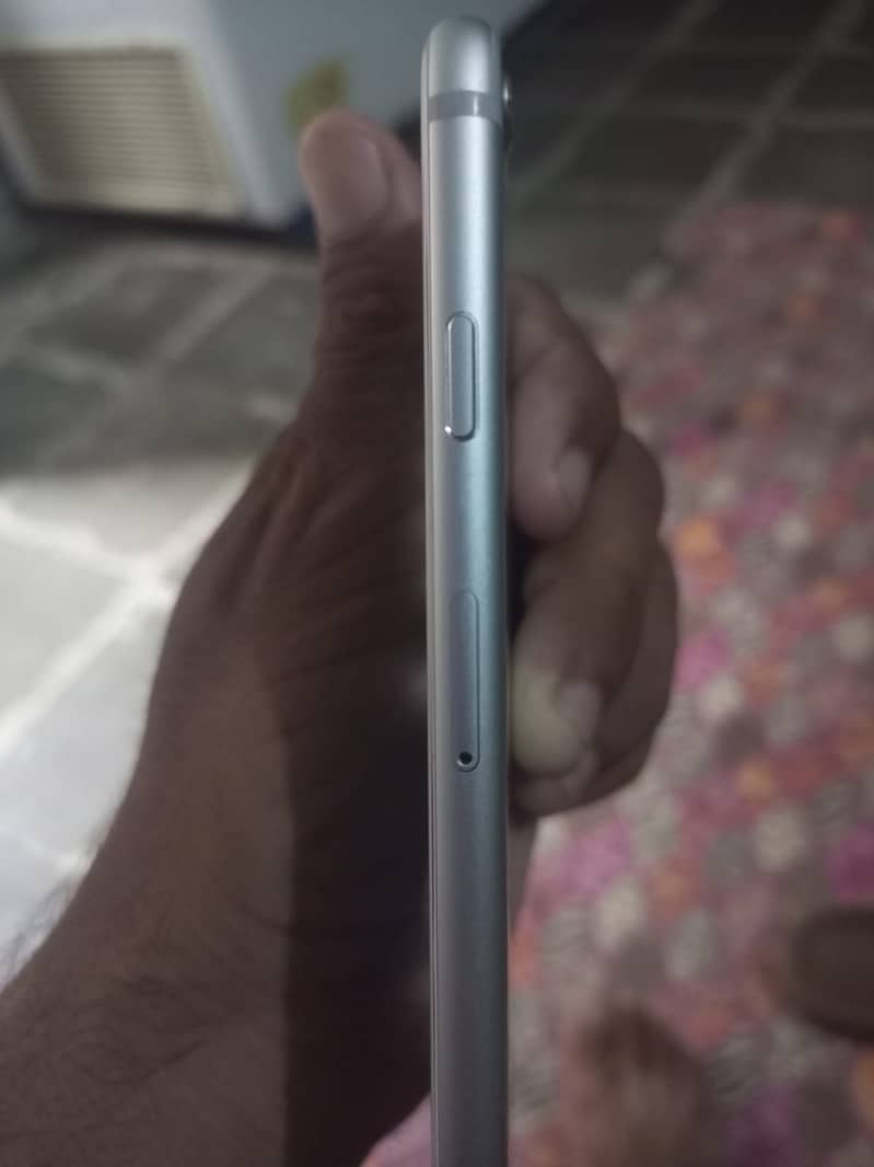 Apple iPhone 6S 2