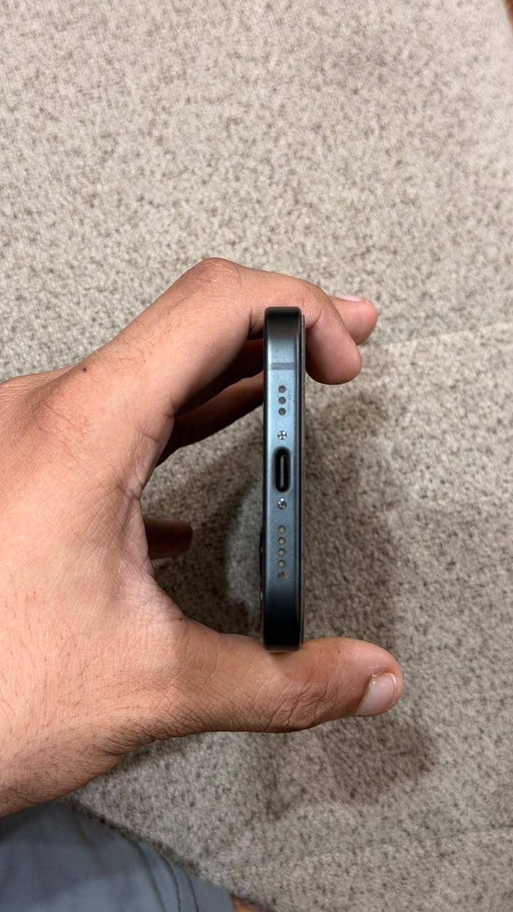 Apple iPhone 15 6