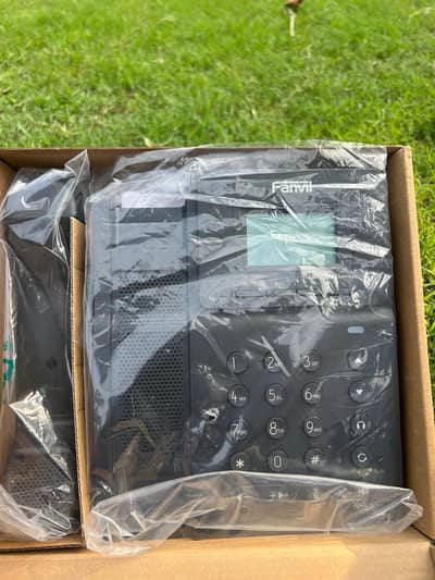 Fanvil IP phone _ brand new Model V50P_ office and business phone