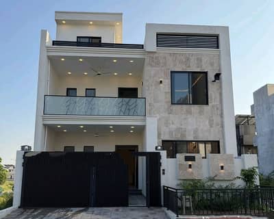 1800 Square Feet House In B-17 Of Islamabad Is Available For sale