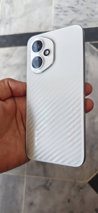 Honor 400 5G used like new
