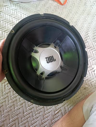 1100w basser