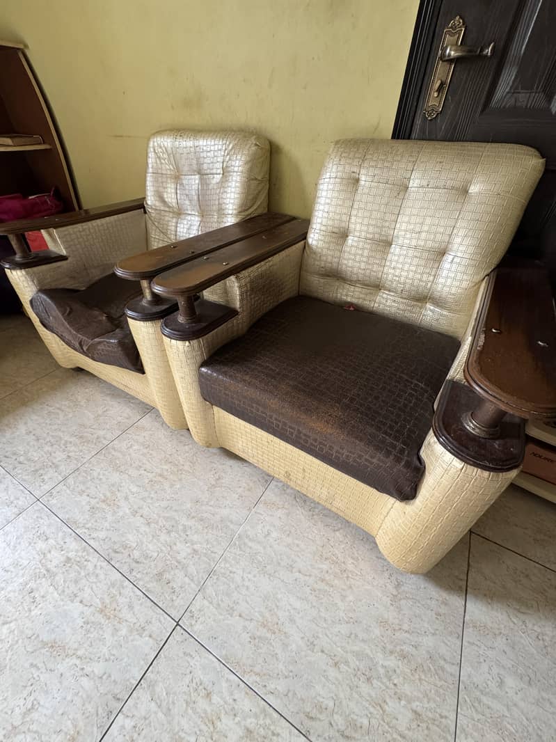 2 sofa set 7 seter 0