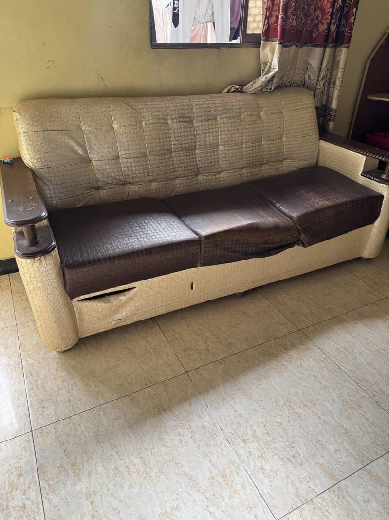 2 sofa set 7 seter 8