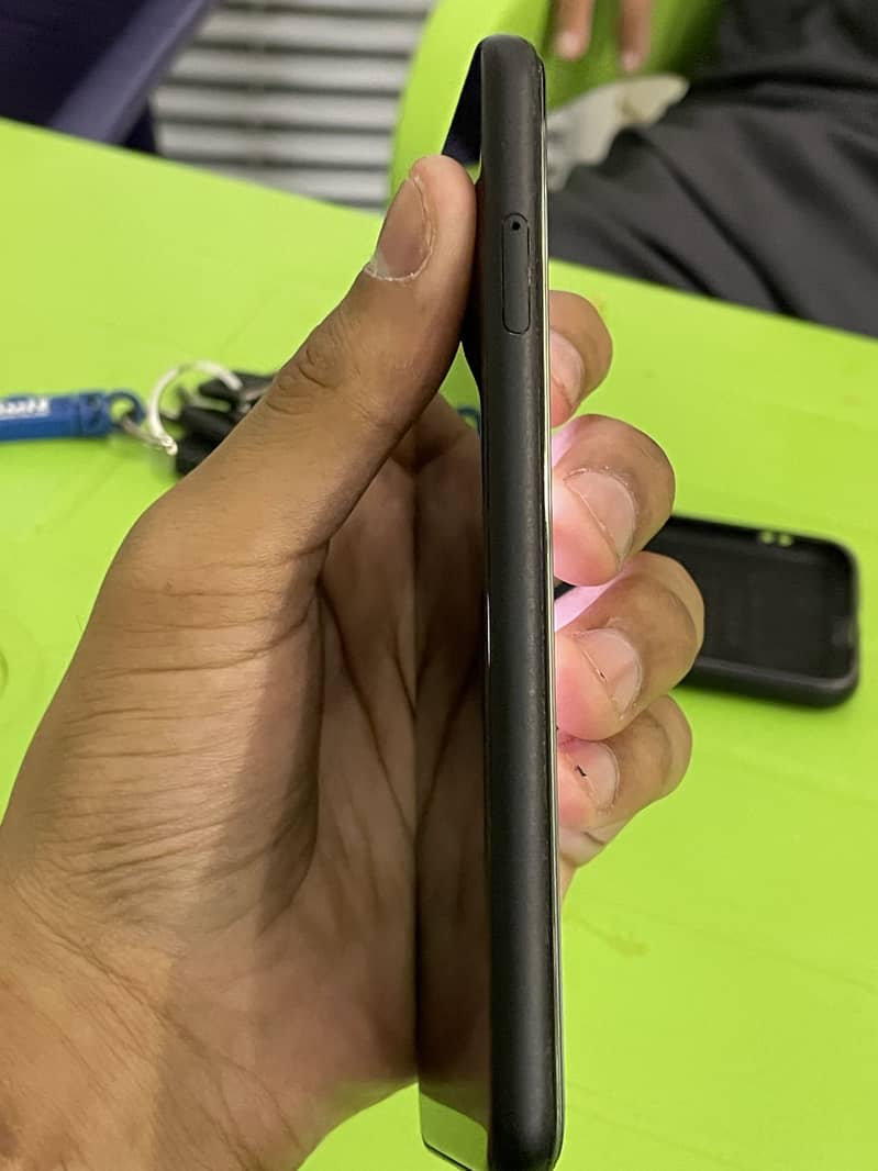 Google Pixel 4 3