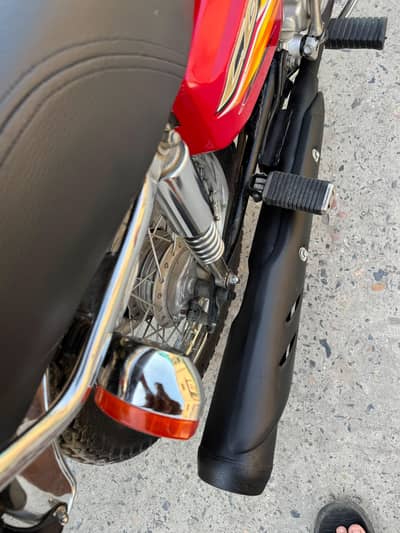 red colour Honda 2021 model 23 Mai registered hoa ha bilkul time at