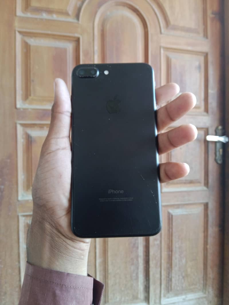 Apple iPhone 7 Plus 0