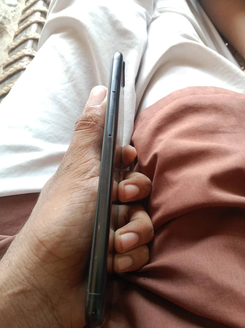 Apple iPhone 7 Plus 1