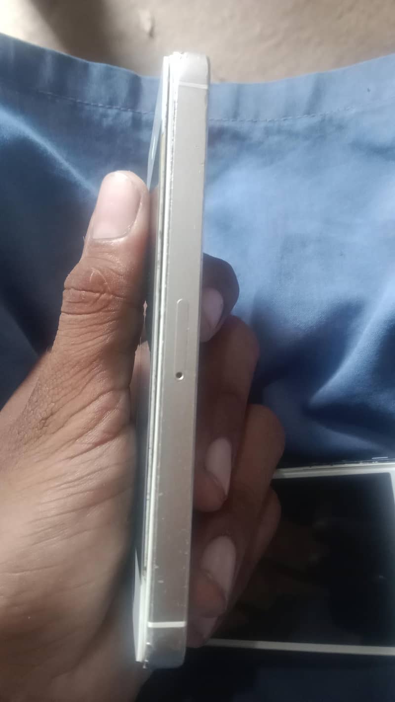Apple iPhone 5s 2