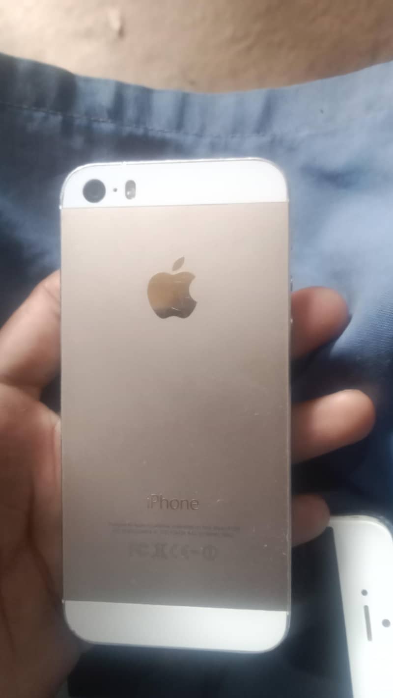 Apple iPhone 5s 4