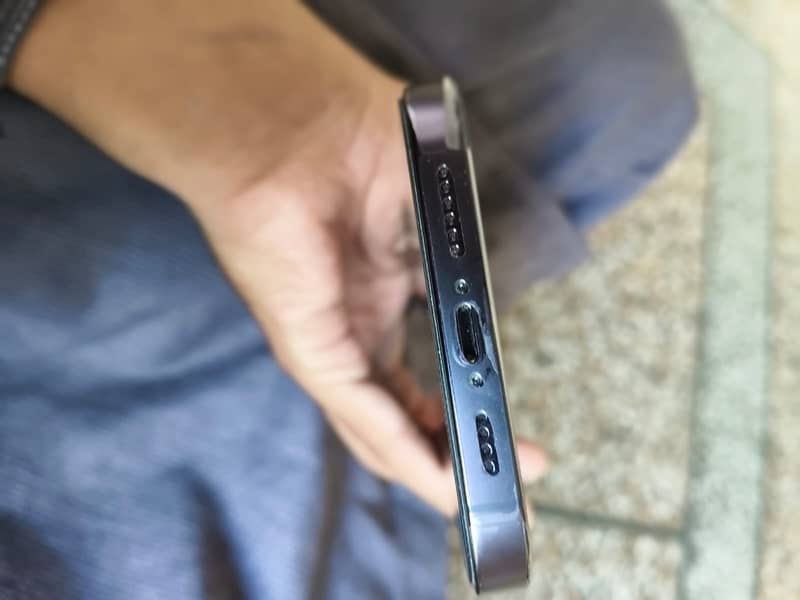 Apple iPhone 14 Pro Max 2