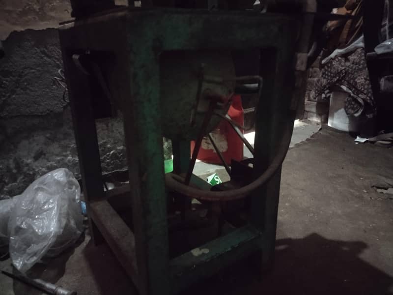 Toyes&iron switch making machine 4