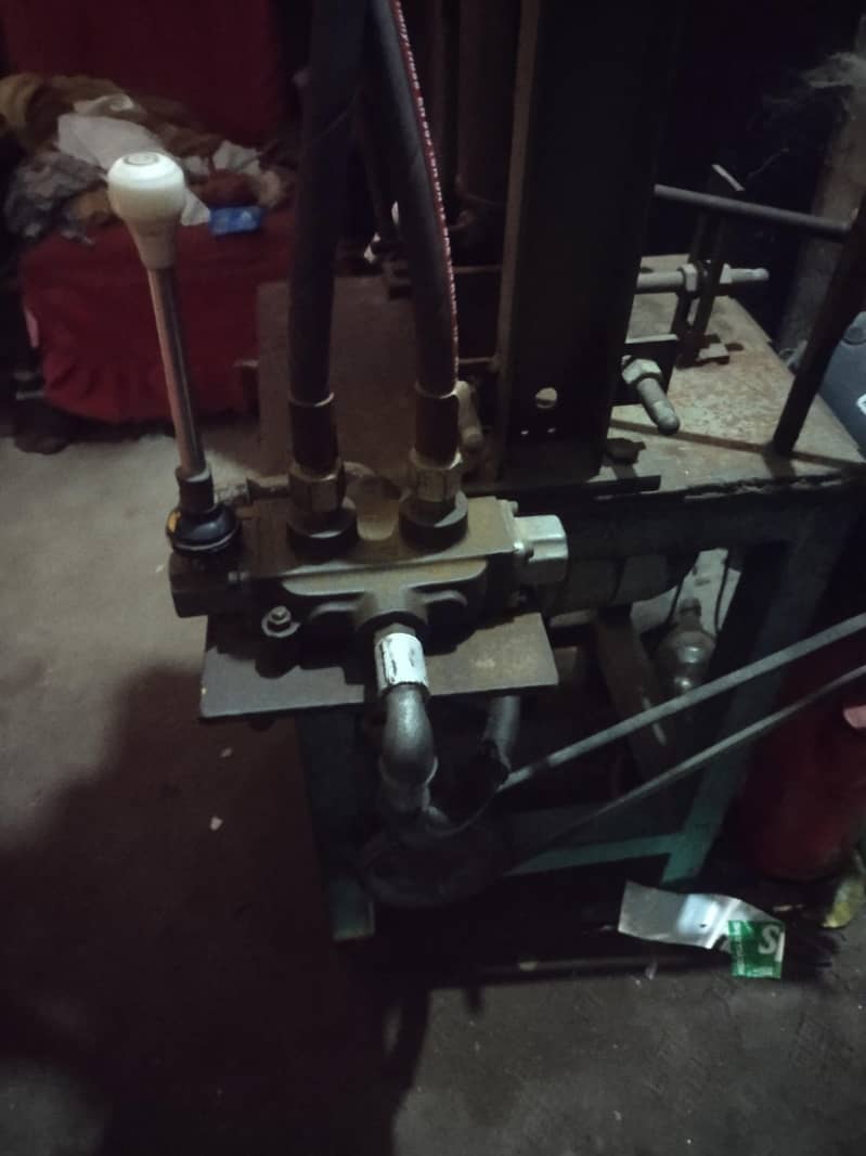 Toyes&iron switch making machine 8