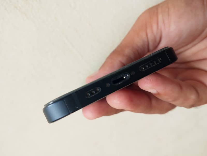 Apple iPhone 13 3