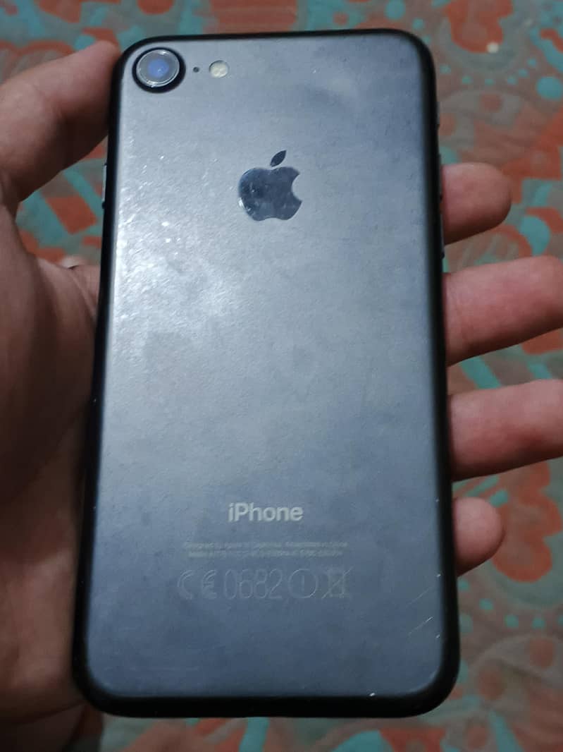 Apple iPhone 7 2