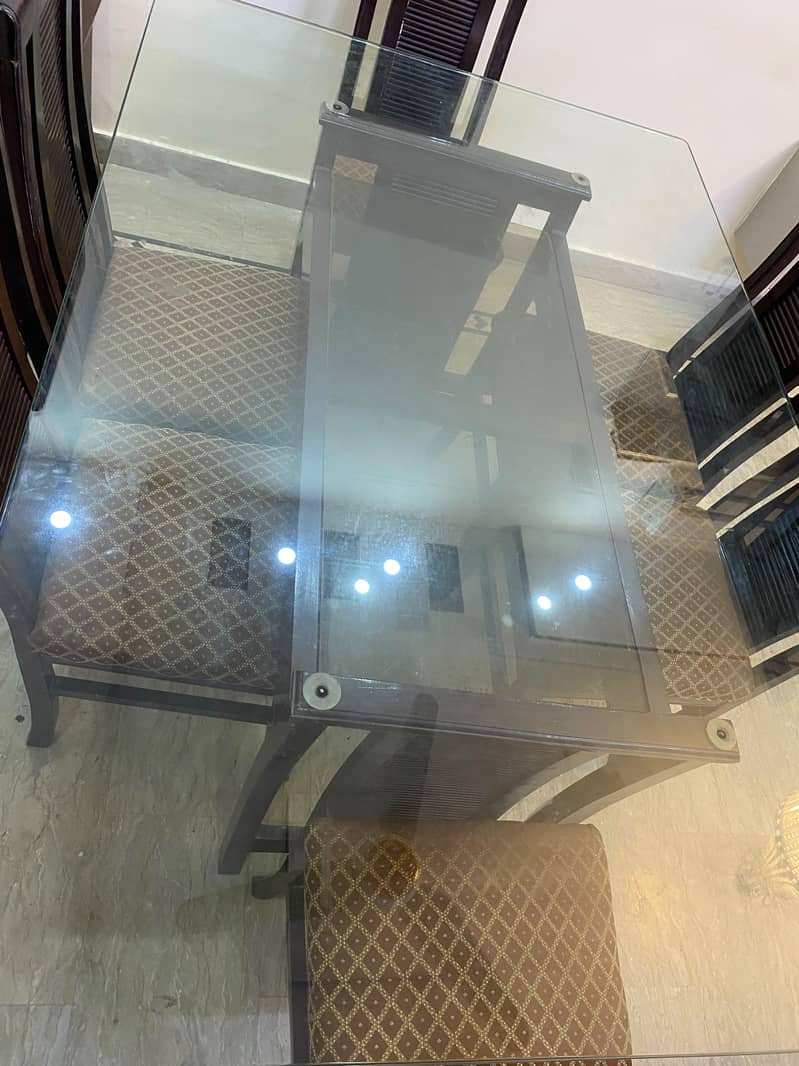 6 seated Dining table 0