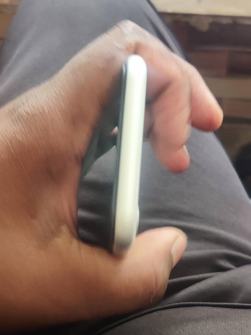 Apple iPhone SE 2nd generation 2