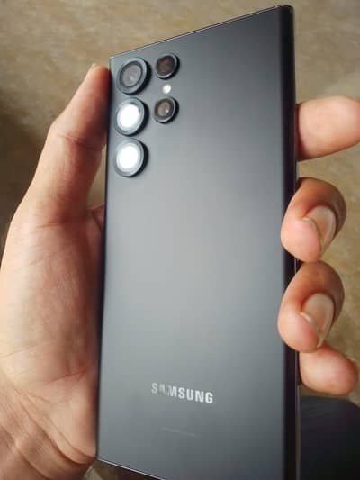 Samsung Mobile S22 Ultra 8/128 USA variant non pta