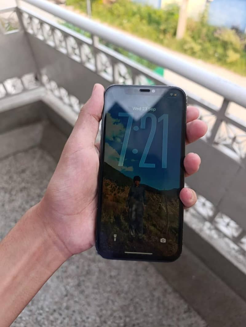 Apple iPhone 12 Pro 3