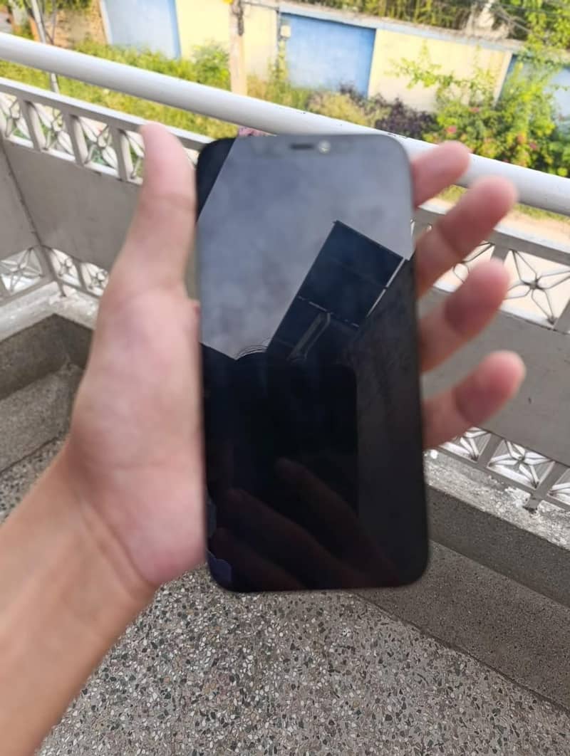 Apple iPhone 12 Pro 8
