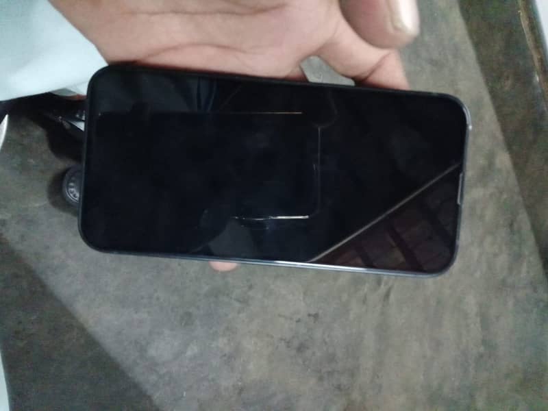 Apple iPhone 13 1