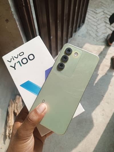 vivo y100