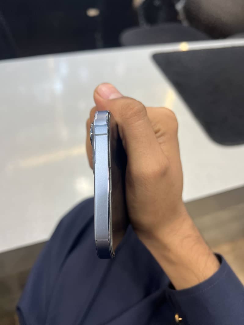 Apple iPhone 13 Pro Max 6