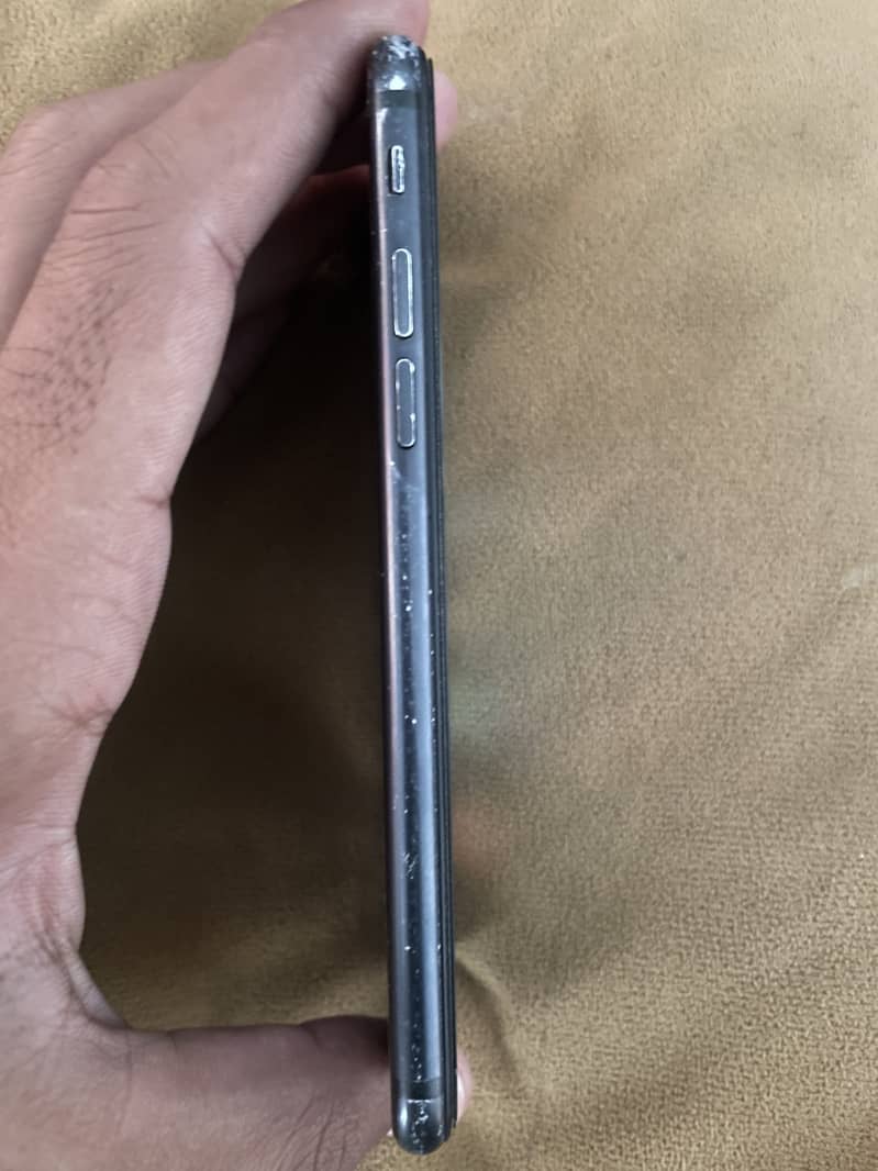 Apple iPhone 7 2