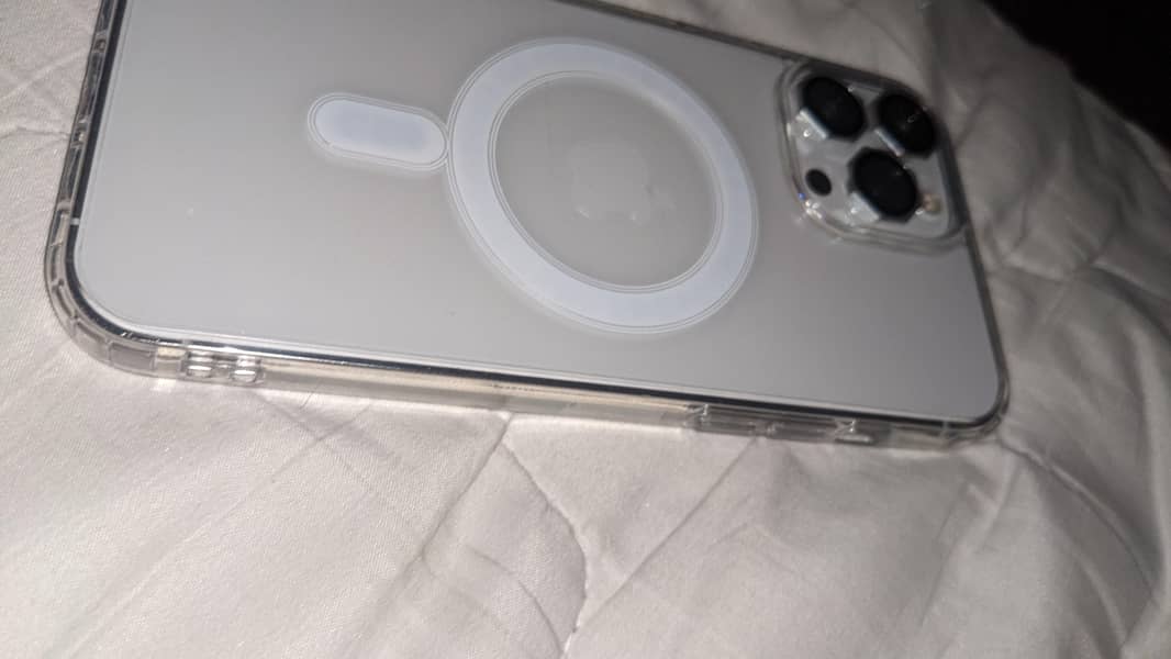 Apple iPhone 13 Pro Max 3