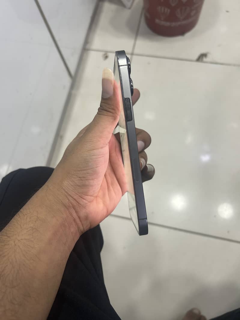 Apple iPhone 13 Pro Max 6