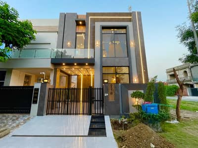 4 BED FULLY BRAND NEW 5 MARLA HOUSE AVAILABLE FOR RENT IN DHA PHASE 9