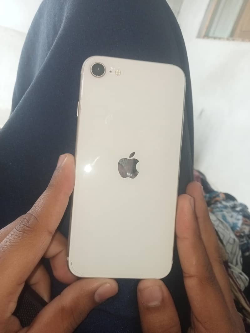 Apple iPhone SE 0