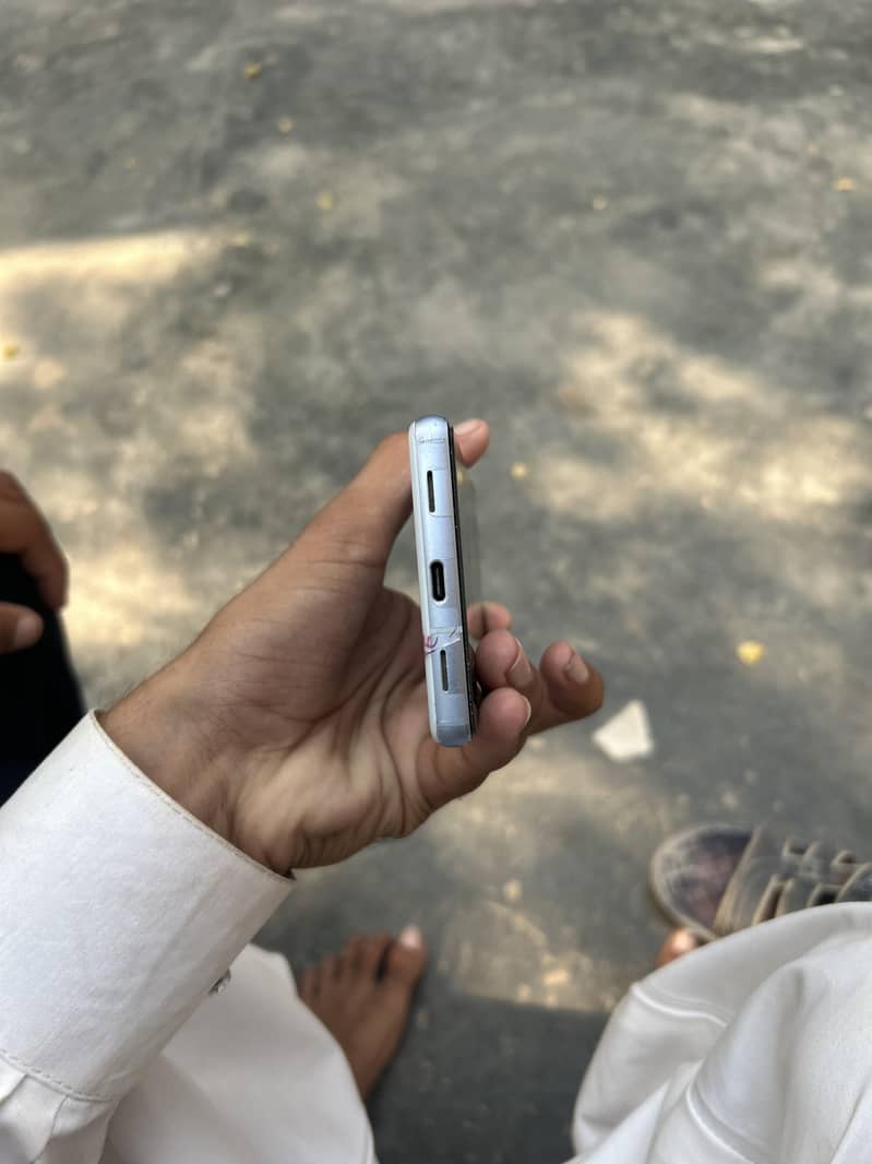 Google Pixel 7a 2
