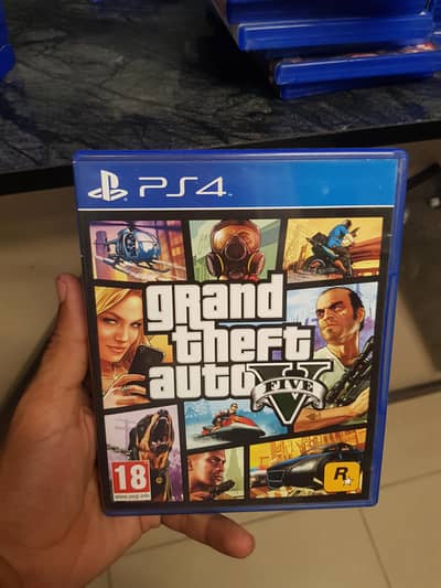 GTA 5 PS4 Disc (Original) - Perfect Condition for Sale